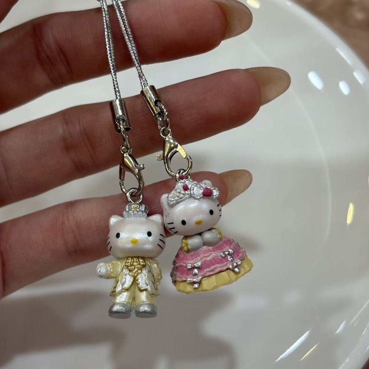 Kawaii Hello Kitty Wedding Dre - Event Suppliers review and price